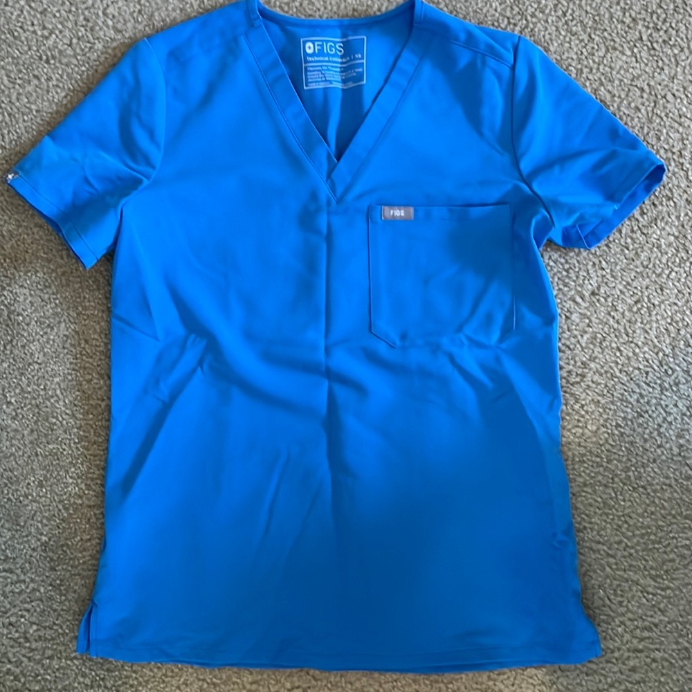 FIGS Women’s Capri Blue Catarina One-Pocket Scrub Top - XS